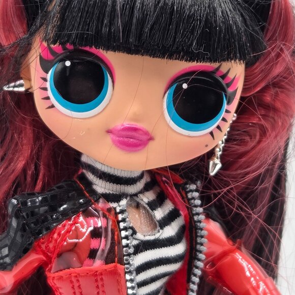 L.O.L. Surprise OMG Spicy Babe Fashion Doll With Accessories - Picture 2 of 7